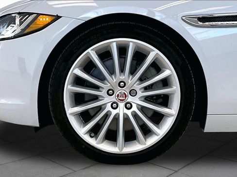 Used 2018 Jaguar XE Portfolio RWD image 10