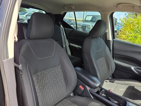 Used 2023 Nissan Kicks SV FWD image 27