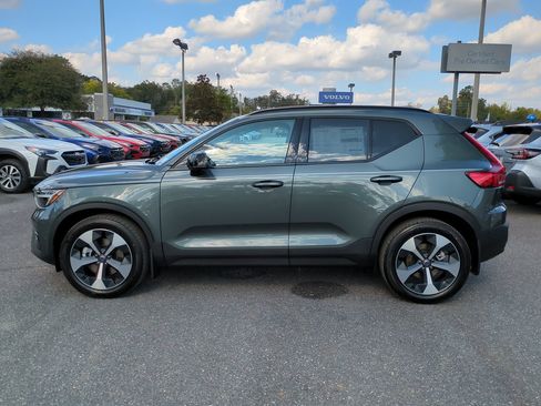 New 2026 Volvo XC40 B5 Plus w/ Protection Package Premier image 7