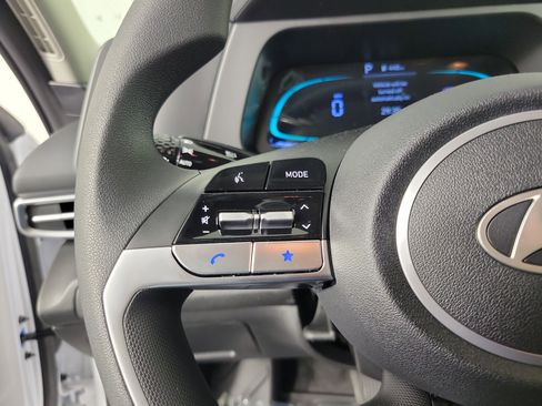 New 2025 Hyundai Elantra Blue image 22