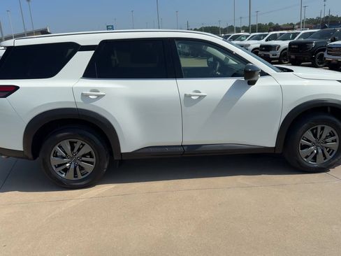 Used 2026 Nissan Pathfinder S AWD/4WD image 9