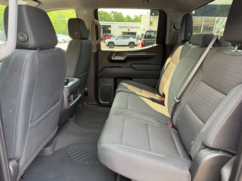 Used 2023 Chevrolet Silverado 1500 LT Trail Boss AWD/4WD image 16