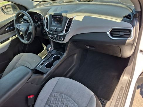 Certified 2023 Chevrolet Equinox LS FWD image 27