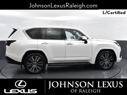 Used 2025 Lexus LX 700h Luxury AWD/4WD image 6