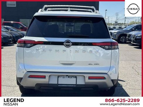 Certified 2024 Nissan Pathfinder SL AWD/4WD image 6
