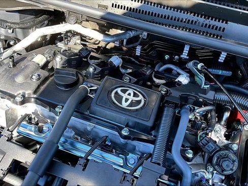 Certified 2025 Toyota Corolla LE image 32