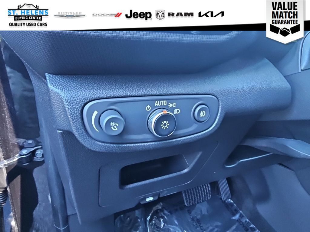 Used 2023 Chevrolet TrailBlazer LT FWD image 18