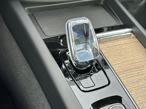 New 2026 Volvo XC60 B5 Plus w/ Climate Package image 21