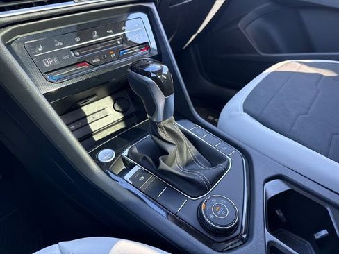 New 2026 Volkswagen Taos SE image 30