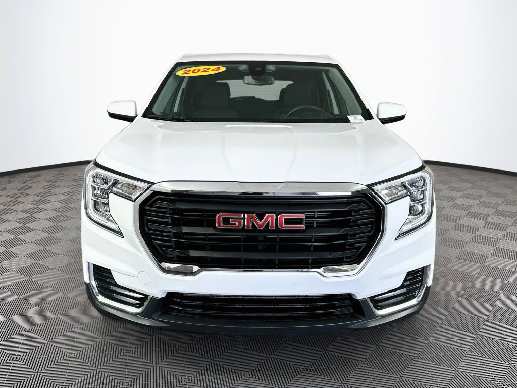 Used 2024 GMC Terrain SLE FWD image 4