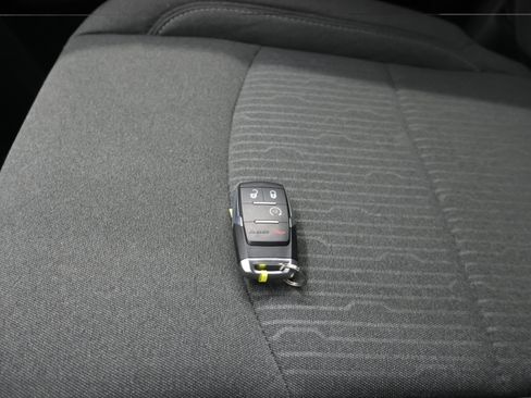 Used 2024 RAM 2500 Big Horn w/ Safety Group AWD/4WD image 68