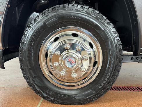 Used 2019 RAM 3500 Tradesman image 9