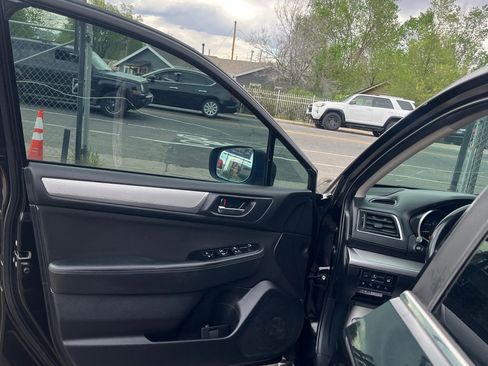 Used 2018 Subaru Outback 2.5i Premium AWD/4WD image 9