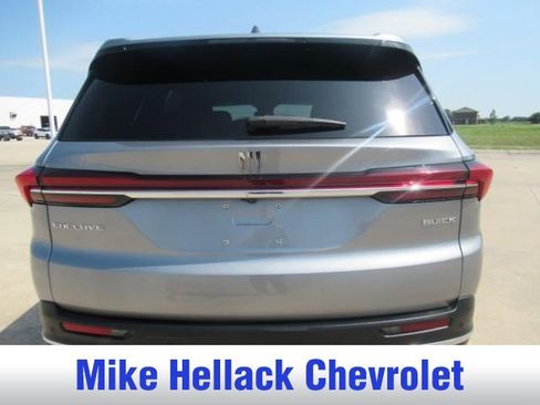 Used 2025 Buick Enclave Preferred FWD image 16