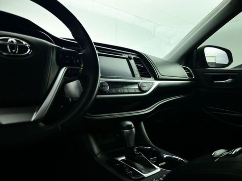 Used 2018 Toyota Highlander Limited image 59