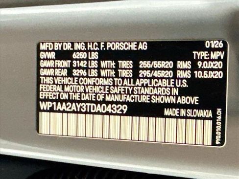 Used 2026 Porsche Cayenne AWD/4WD image 27