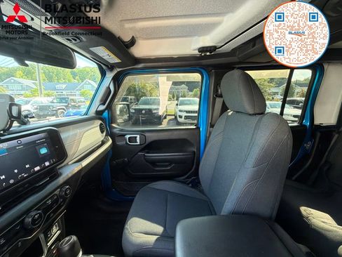 Used 2024 Jeep Gladiator Sport AWD/4WD image 35