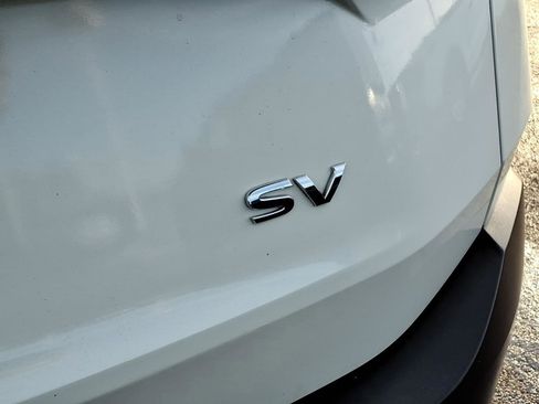 Used 2021 Nissan Rogue SV image 26