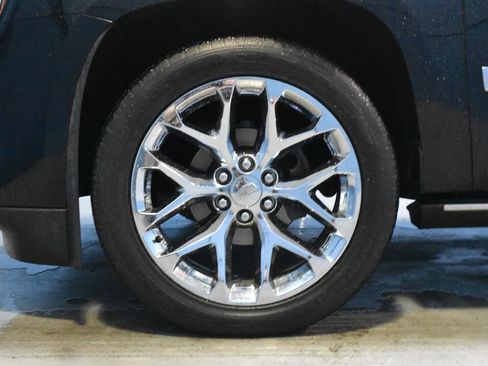 Used 2016 Cadillac Escalade ESV Platinum AWD/4WD image 23