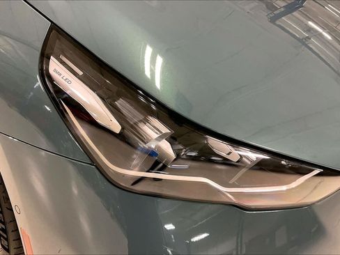 Used 2026 BMW 530i w/ Premium Package RWD image 13