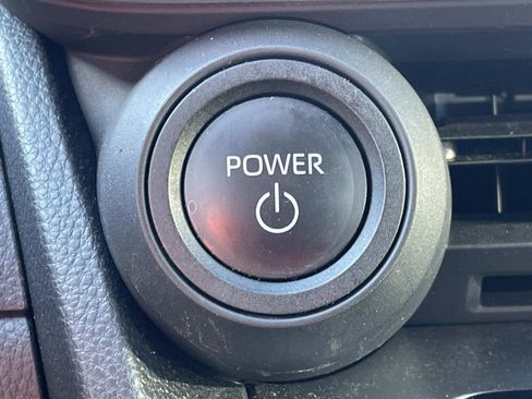 Used 2024 Toyota Prius LE image 19