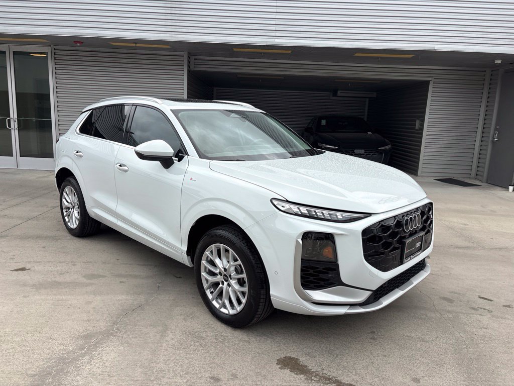 Used 2026 Audi Q3 quattro 2.0T AWD/4WD image 3