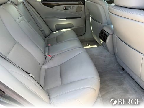 Used 2007 Lexus LS 460 RWD image 17