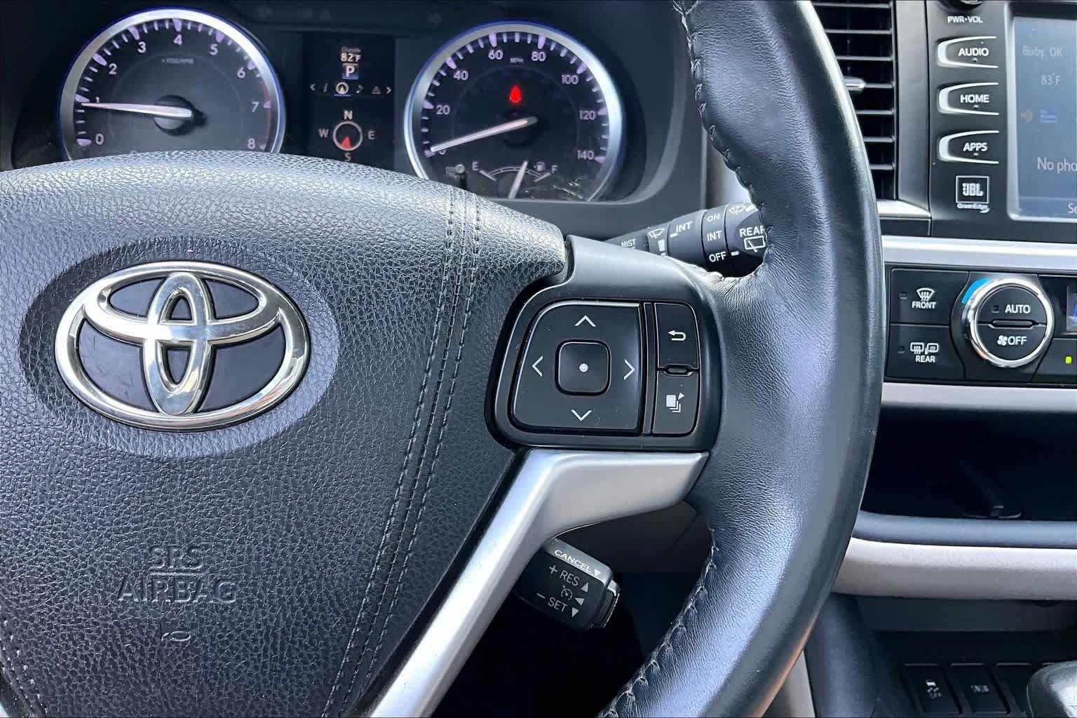 Used 2016 Toyota Highlander Limited FWD image 24