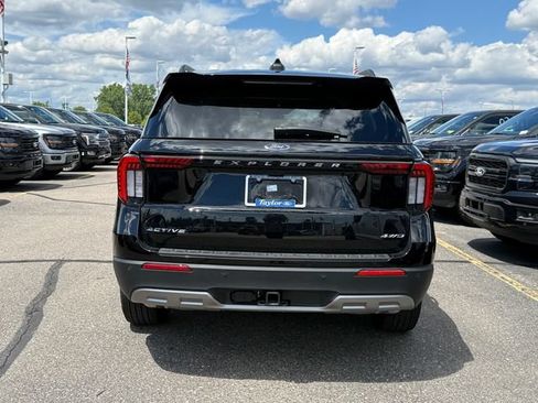 Used 2026 Ford Explorer Active w/ Active Comfort Package AWD/4WD image 6