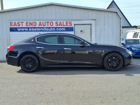 Used 2017 Maserati Ghibli RWD image 2