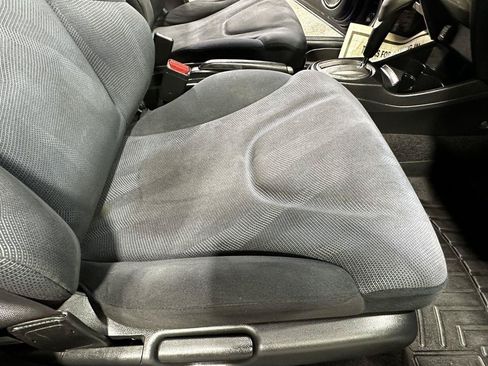 Used 2010 Honda Fit Sport image 23