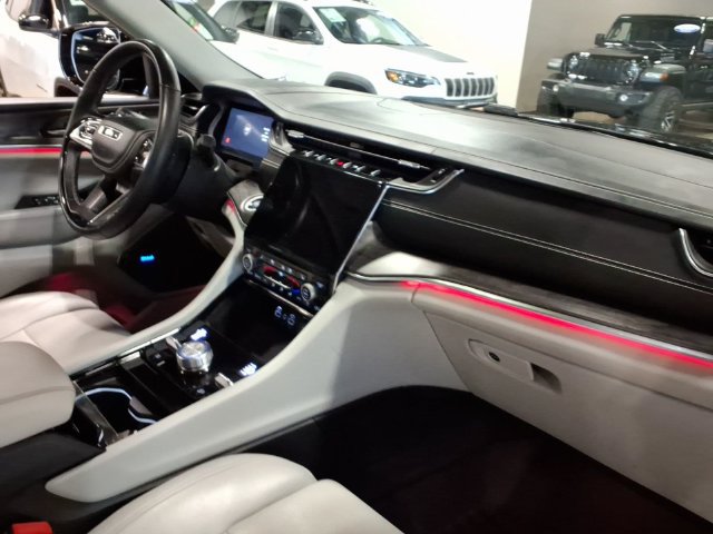 Used 2021 Jeep Grand Cherokee L Overland w/ Advanced Protech Group III AWD/4WD image 21