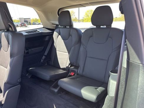 Certified 2024 Volvo XC90 T8 Plus w/ Protection Package Premier AWD/4WD image 13