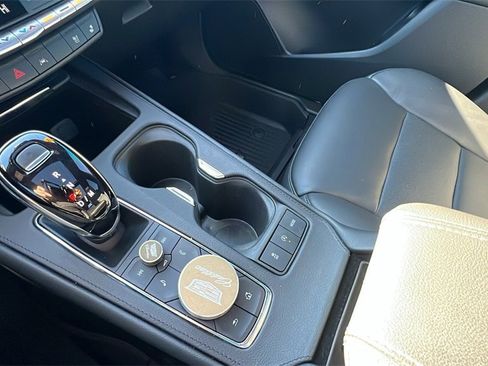 Used 2023 Cadillac XT4 Premium Luxury w/ Enhanced Visibility Package image 29