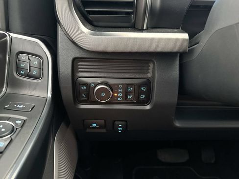Used 2026 Ford F250 Platinum w/ FX4 Off-Road Package AWD/4WD image 18