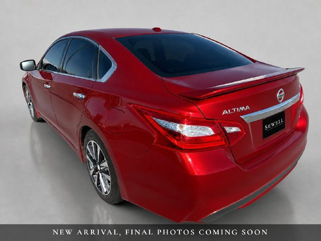 Used 2016 Nissan Altima 2.5 SV w/ Convenience Package FWD image 6
