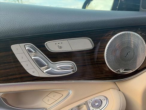 Used 2020 Mercedes-Benz GLC 300 image 14