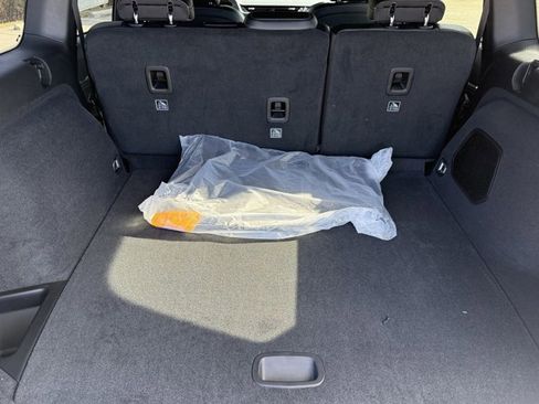 New 2025 Jeep Grand Cherokee Overland AWD/4WD image 13