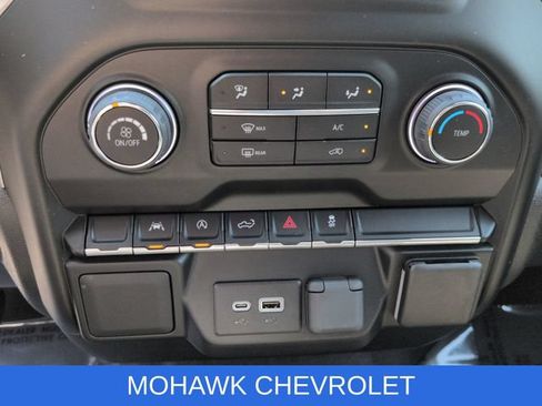 Used 2022 Chevrolet Silverado 1500 Custom AWD/4WD image 19