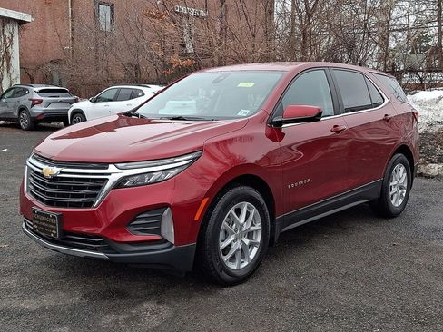 Used 2023 Chevrolet Equinox LT w/ LPO, Floor Liner Package image 4