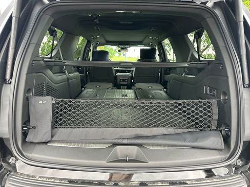 New 2026 Chevrolet Suburban RST w/ RST Capability Package AWD/4WD image 9