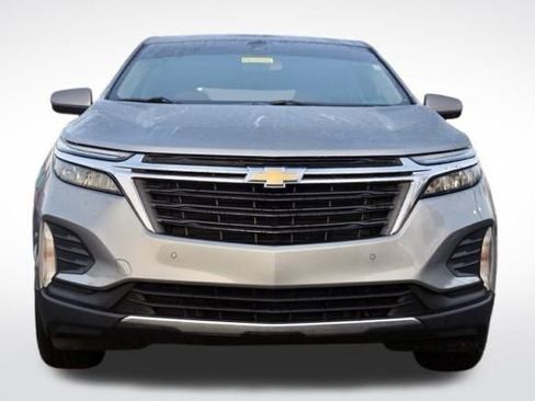 Used 2023 Chevrolet Equinox LT image 3
