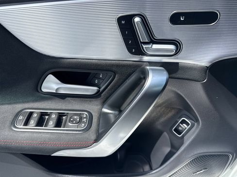 Used 2021 Mercedes-Benz CLA 250 image 22