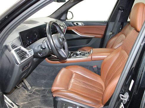 Used 2024 BMW X7 M60i w/ Executive Package image 17