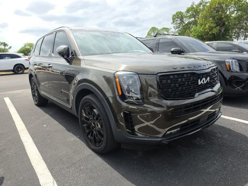 Certified 2022 Kia Telluride SX w/ SX Prestige Package AWD/4WD image 5