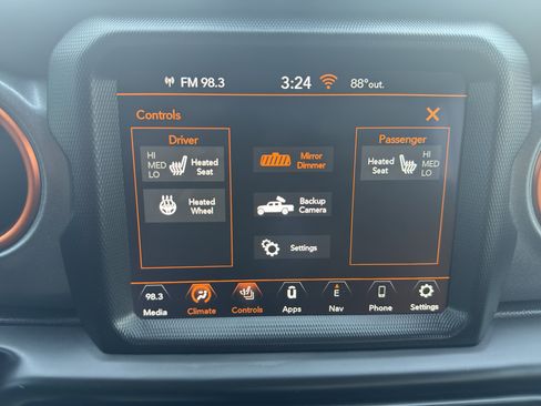 Used 2022 Jeep Gladiator Mojave w/ Cold Weather Group AWD/4WD image 39