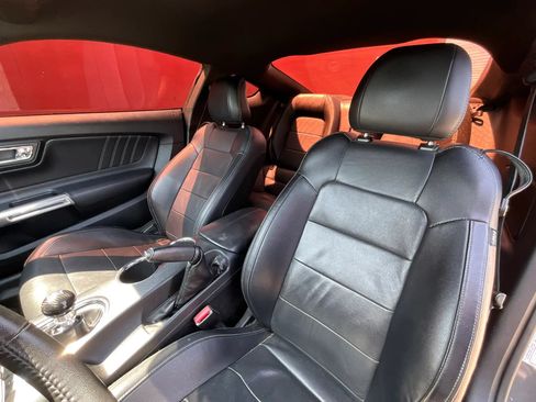 Used 2017 Ford Mustang GT Premium w/ GT Performance Package RWD image 10
