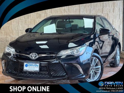 Used 2016 Toyota Camry SE image 1