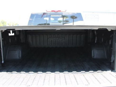 Used 2023 GMC Sierra 1500 AT4 w/ Technology Package AWD/4WD image 10
