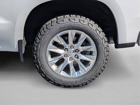 Used 2022 Chevrolet Silverado 1500 LTZ w/ Z71 Off-Road Package image 17